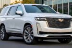 Cadillac Escalade Blanca: SUV de Lujo con Diseño Elegante y Luces LED